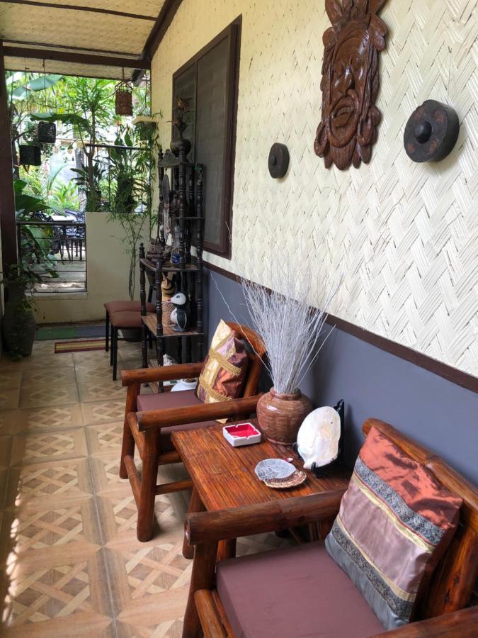 Hiraya Homestay Coron Buitenkant foto